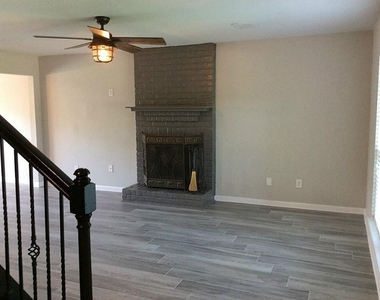 3035 Mosby Drive - Photo Thumbnail 1