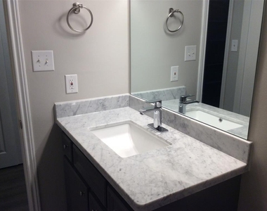 3035 Mosby Drive - Photo Thumbnail 16