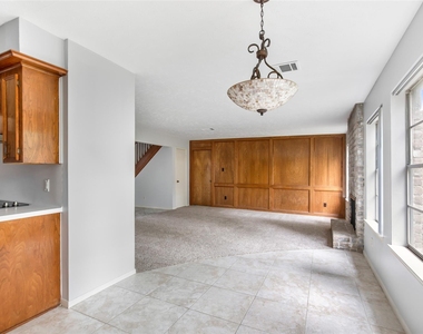 2130 Lake Hills Drive - Photo Thumbnail 15