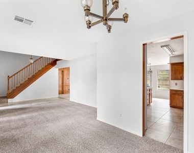 2130 Lake Hills Drive - Photo Thumbnail 8