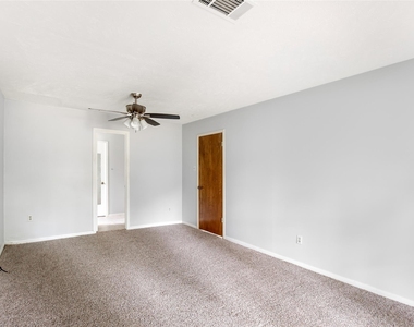 2130 Lake Hills Drive - Photo Thumbnail 21