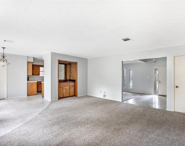 2130 Lake Hills Drive - Photo Thumbnail 17