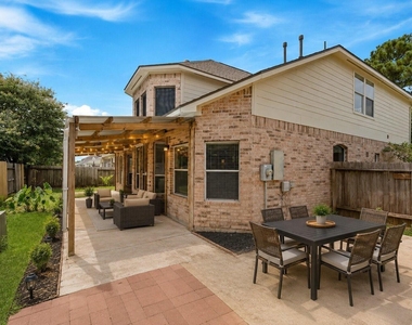 9422 Shelbourne Meadows Drive - Photo Thumbnail 40
