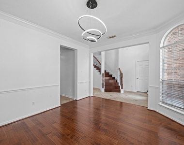 9422 Shelbourne Meadows Drive - Photo Thumbnail 6