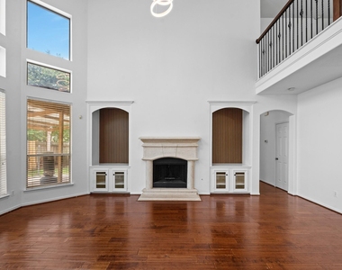 9422 Shelbourne Meadows Drive - Photo Thumbnail 9