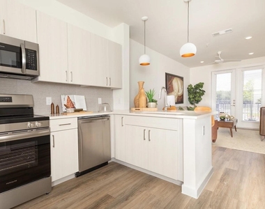 1690 North Loop - Photo Thumbnail 3