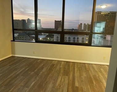 5150 Hidalgo Street - Photo Thumbnail 2