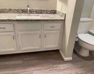 5150 Hidalgo Street - Photo Thumbnail 5