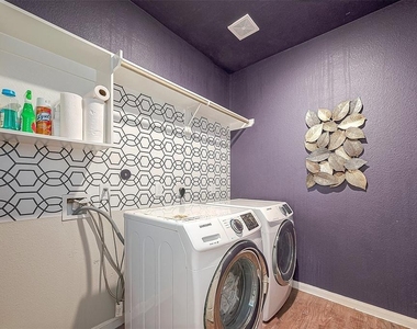 21029 Crinet Sq St - Photo Thumbnail 18