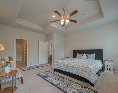 21029 Crinet Sq St - Photo Thumbnail 34