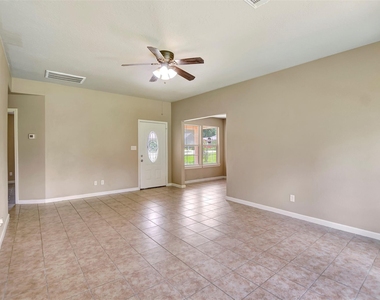10731 Royal Terrell Drive - Photo Thumbnail 7