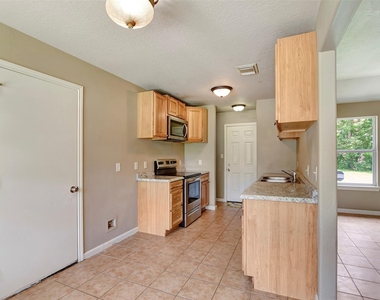 10731 Royal Terrell Drive - Photo Thumbnail 8