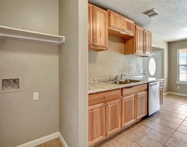 10731 Royal Terrell Drive - Photo Thumbnail 15