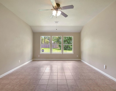 10731 Royal Terrell Drive - Photo Thumbnail 4
