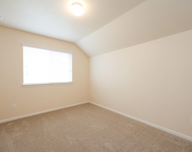 4155 Falvel Cove Drive - Photo Thumbnail 7