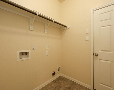 4155 Falvel Cove Drive - Photo Thumbnail 19