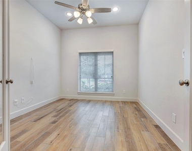 30527 Watershed Way - Photo Thumbnail 21