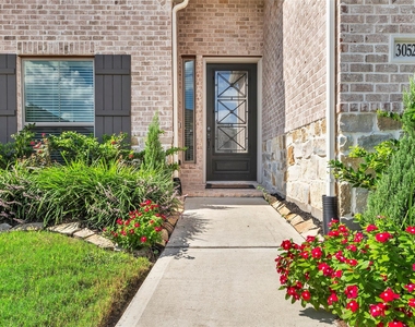 30527 Watershed Way - Photo Thumbnail 4