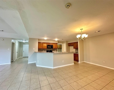 8514 Fawn Terrace Drive - Photo Thumbnail 4