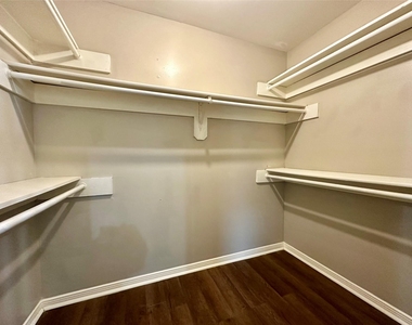 8514 Fawn Terrace Drive - Photo Thumbnail 8