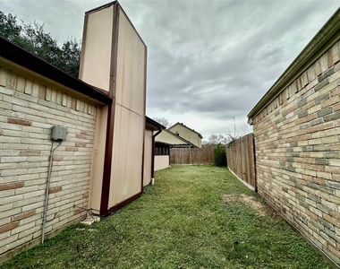 8514 Fawn Terrace Drive - Photo Thumbnail 21