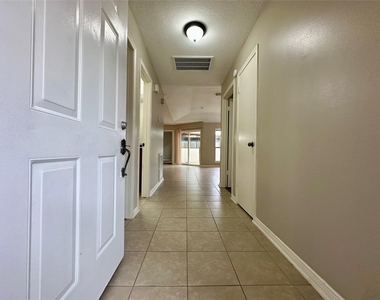 8514 Fawn Terrace Drive - Photo Thumbnail 16