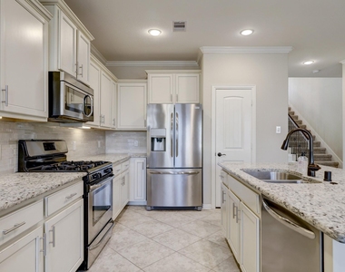 31710 Chapel Rock Lane - Photo Thumbnail 4