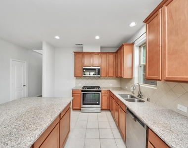 23714 Via Viale Drive - Photo Thumbnail 11