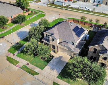 23714 Via Viale Drive - Photo Thumbnail 3