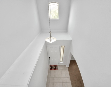 23714 Via Viale Drive - Photo Thumbnail 7
