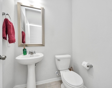 23714 Via Viale Drive - Photo Thumbnail 16