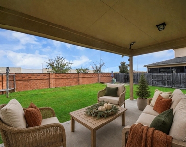 23714 Via Viale Drive - Photo Thumbnail 36