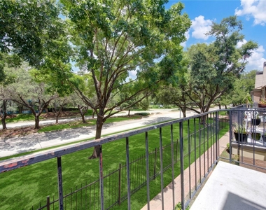 10811 Richmond Avenue - Photo Thumbnail 32