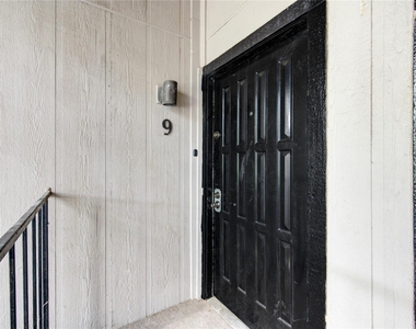 10811 Richmond Avenue - Photo Thumbnail 23