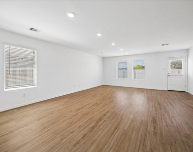 21583 Casavatore Dr - Photo Thumbnail 4