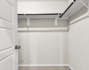 2637 Shady Cedar Court - Photo Thumbnail 15