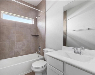 6222 Prince Place Drive - Photo Thumbnail 16