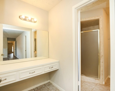815 Park Meadow Drive - Photo Thumbnail 24