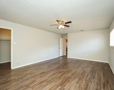 815 Park Meadow Drive - Photo Thumbnail 23