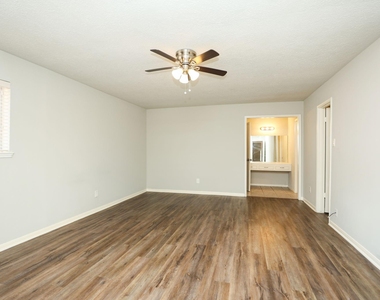 815 Park Meadow Drive - Photo Thumbnail 21