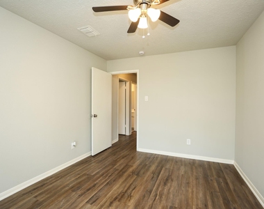 815 Park Meadow Drive - Photo Thumbnail 17