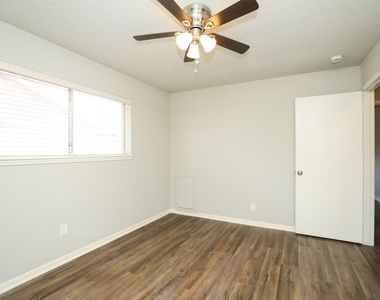 815 Park Meadow Drive - Photo Thumbnail 19