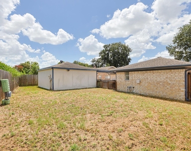 815 Park Meadow Drive - Photo Thumbnail 30