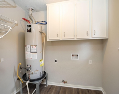 815 Park Meadow Drive - Photo Thumbnail 14
