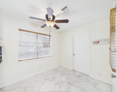 12842 Westmere Drive - Photo Thumbnail 9