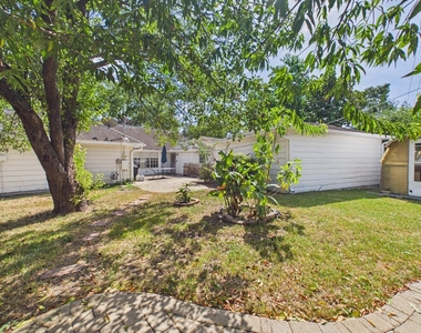 12842 Westmere Drive - Photo Thumbnail 34