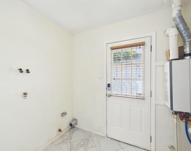 12842 Westmere Drive - Photo Thumbnail 36