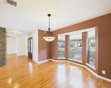 12842 Westmere Drive - Photo Thumbnail 3