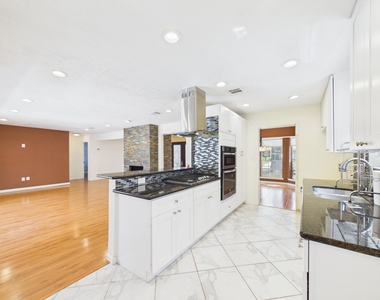 12842 Westmere Drive - Photo Thumbnail 10