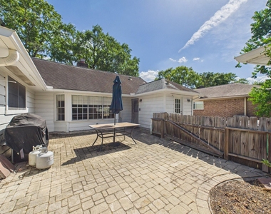 12842 Westmere Drive - Photo Thumbnail 32